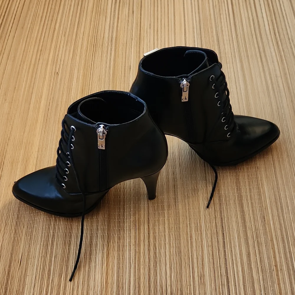 Shoes - Picture 2 of 4